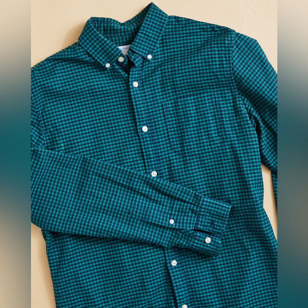 Gap Men’s Long-Sleeved Green Checkered Plaid Button Down Shirt, size M, slim fit